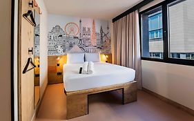 easyHotel Madrid Alcala